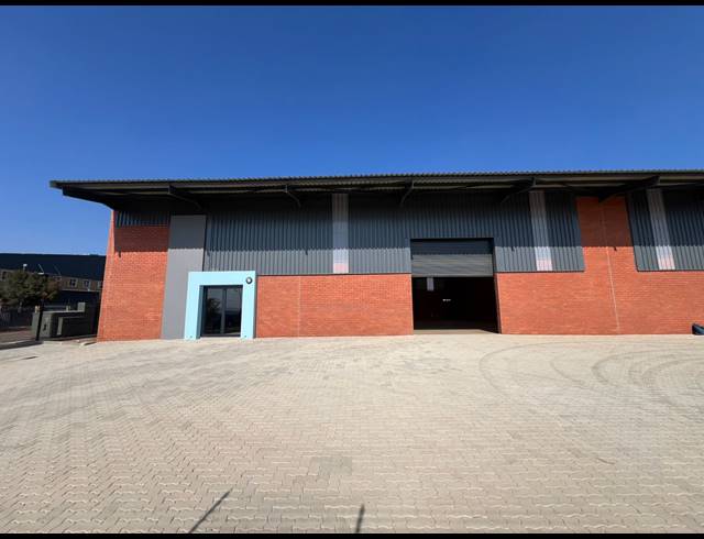 500M² WAREHOUSE TO LET IN SUNDERLAND RIDGE